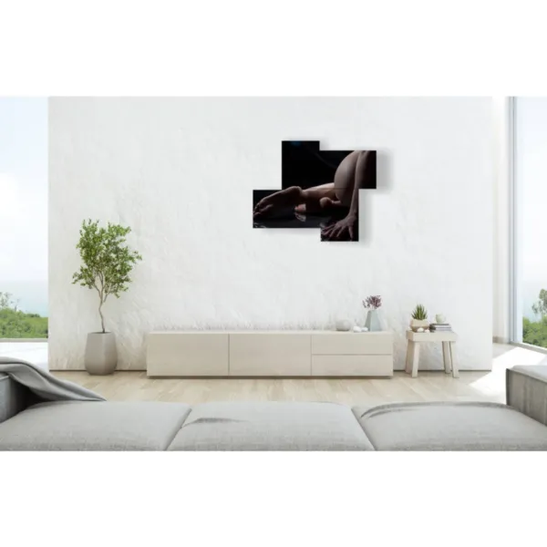 Leinwandbilder mit nackten Motiven an der Wand