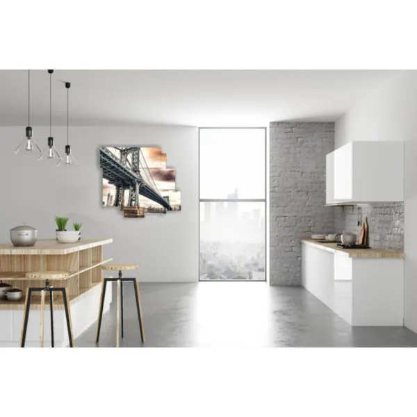 Decorative paintings of the Brooklyn Bridge