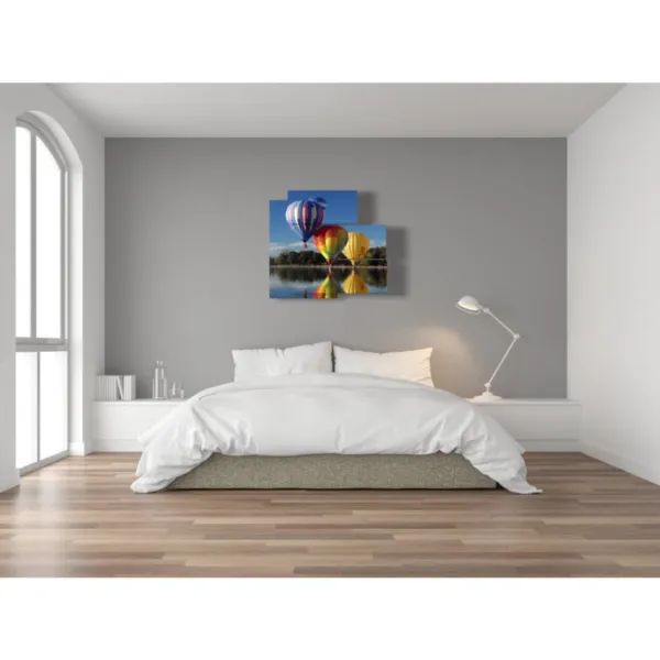 mobilier avec des tableaux de montgolfières