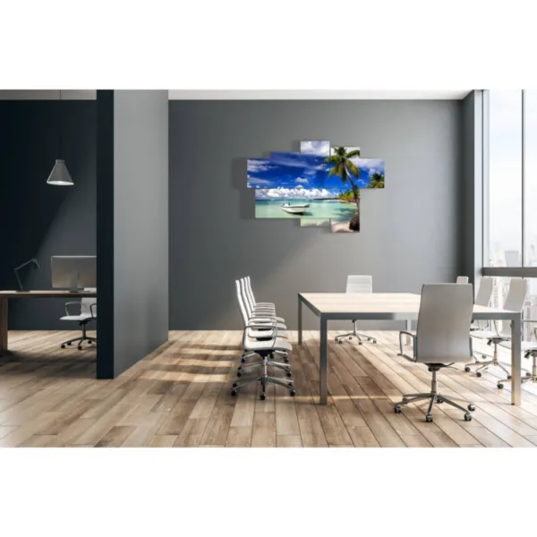 ''Murali barche'' si può tradurre in francese come ''Murale de b