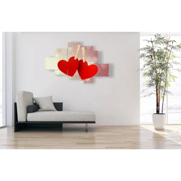 Heart-themed wall paintings