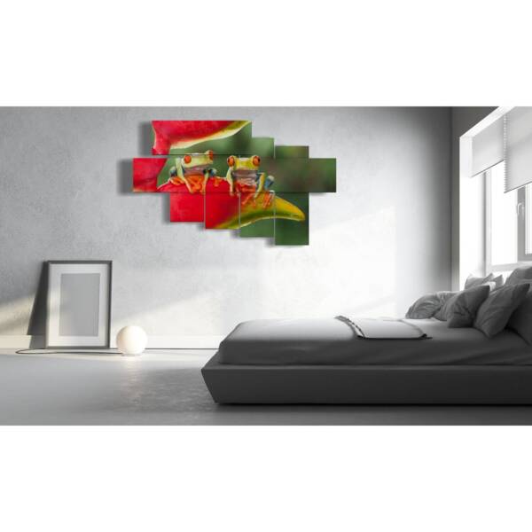 tableaux d'animaux avec deux grenouilles assises dans une fleur