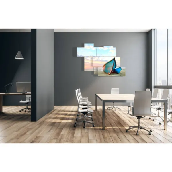 Innenraumdesign von Booten bei Sonnenuntergang