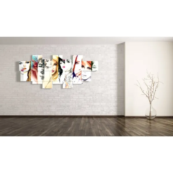 tableaux avec des figures féminines