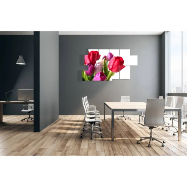 meubles avec un tableau de tulipes