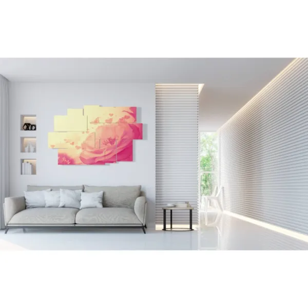 Cuadros de rosas blancas en un ambiente rosa