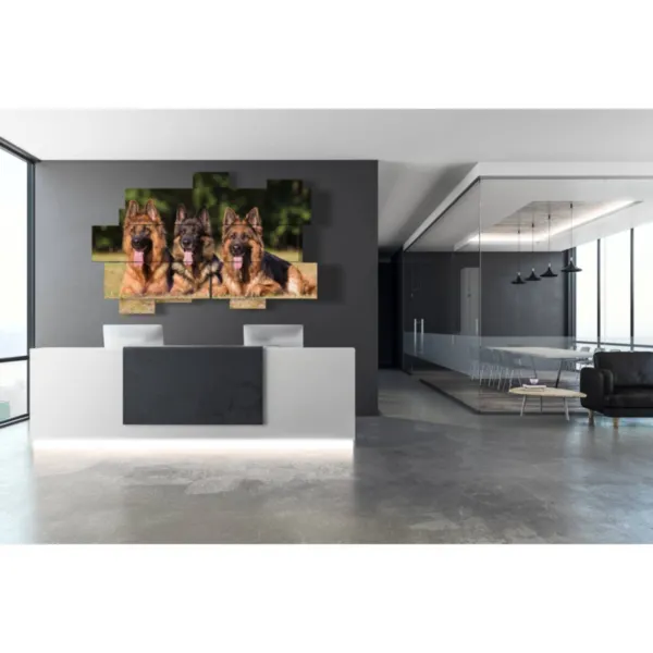 Decoración de perro con la lengua afuera.