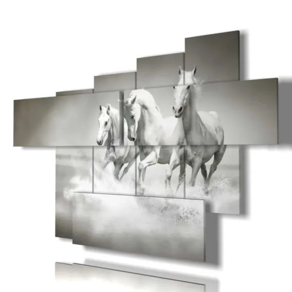 Imprime des chevaux sur la plage.