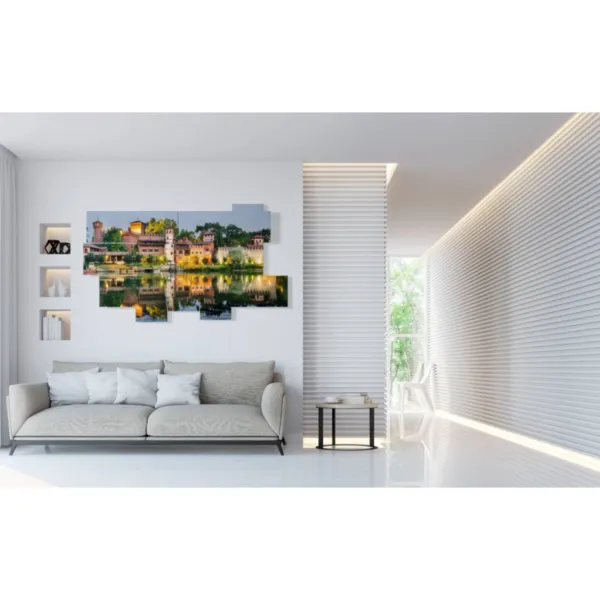 peintures modernes reflétées dans l''eau à Turin