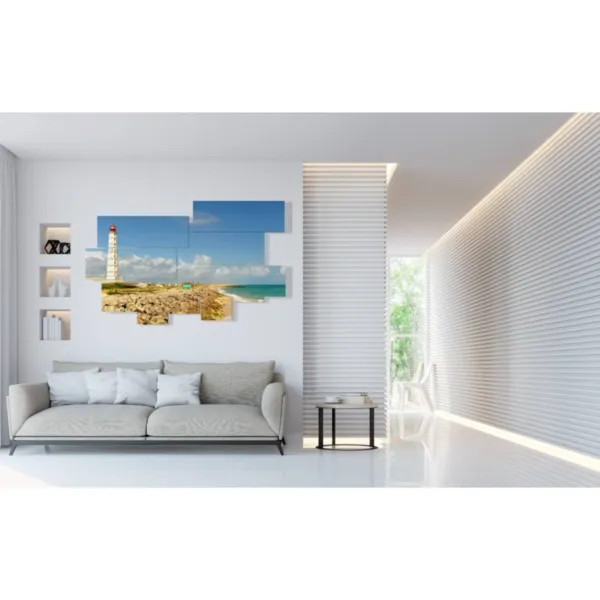 Cuadros del mar y del faro en un día espectacular.