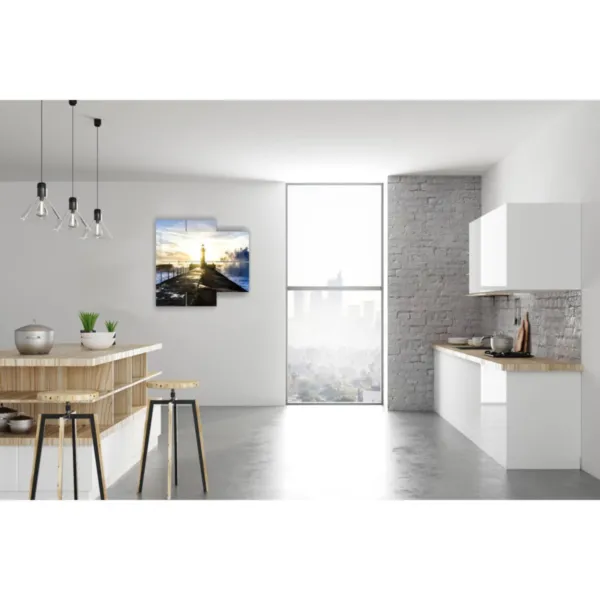 quadri mare con fari luminosi