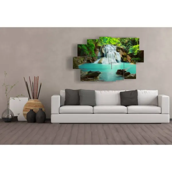 Waterfall prints in the lake