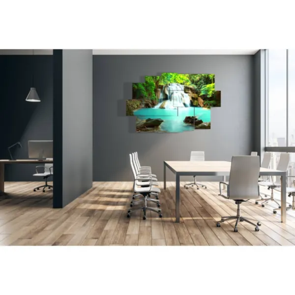 decorazioni cascata nel lago