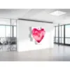Mueble decorado con corazón pintado