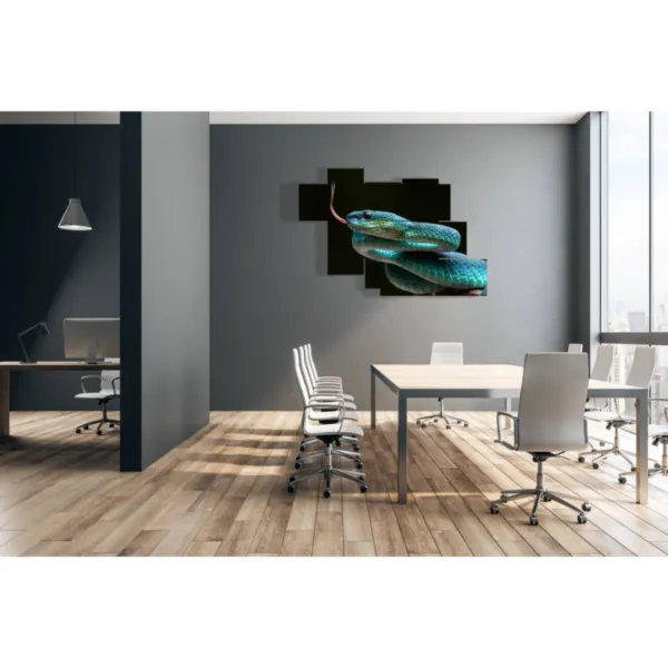 Gemälde von wilden Tieren in den Bergen