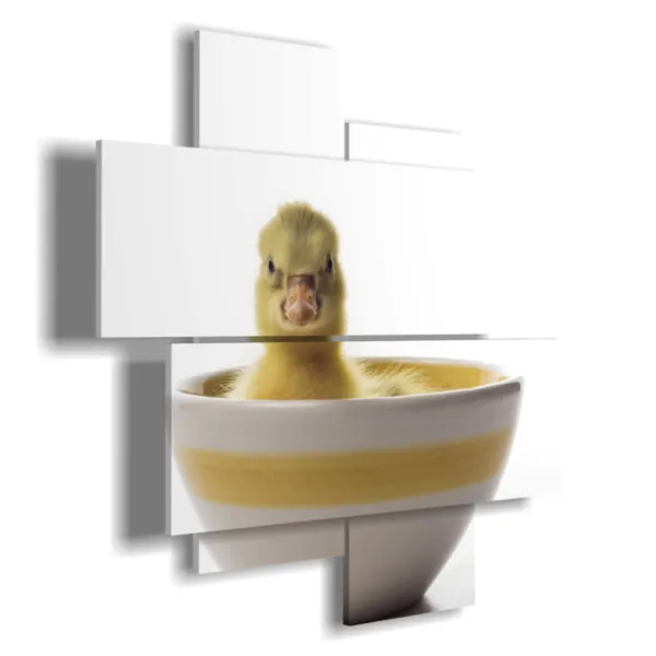 Cuadros, animales, niños y taza.