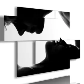 Cuadro con fotos sensuales en blanco y negro.